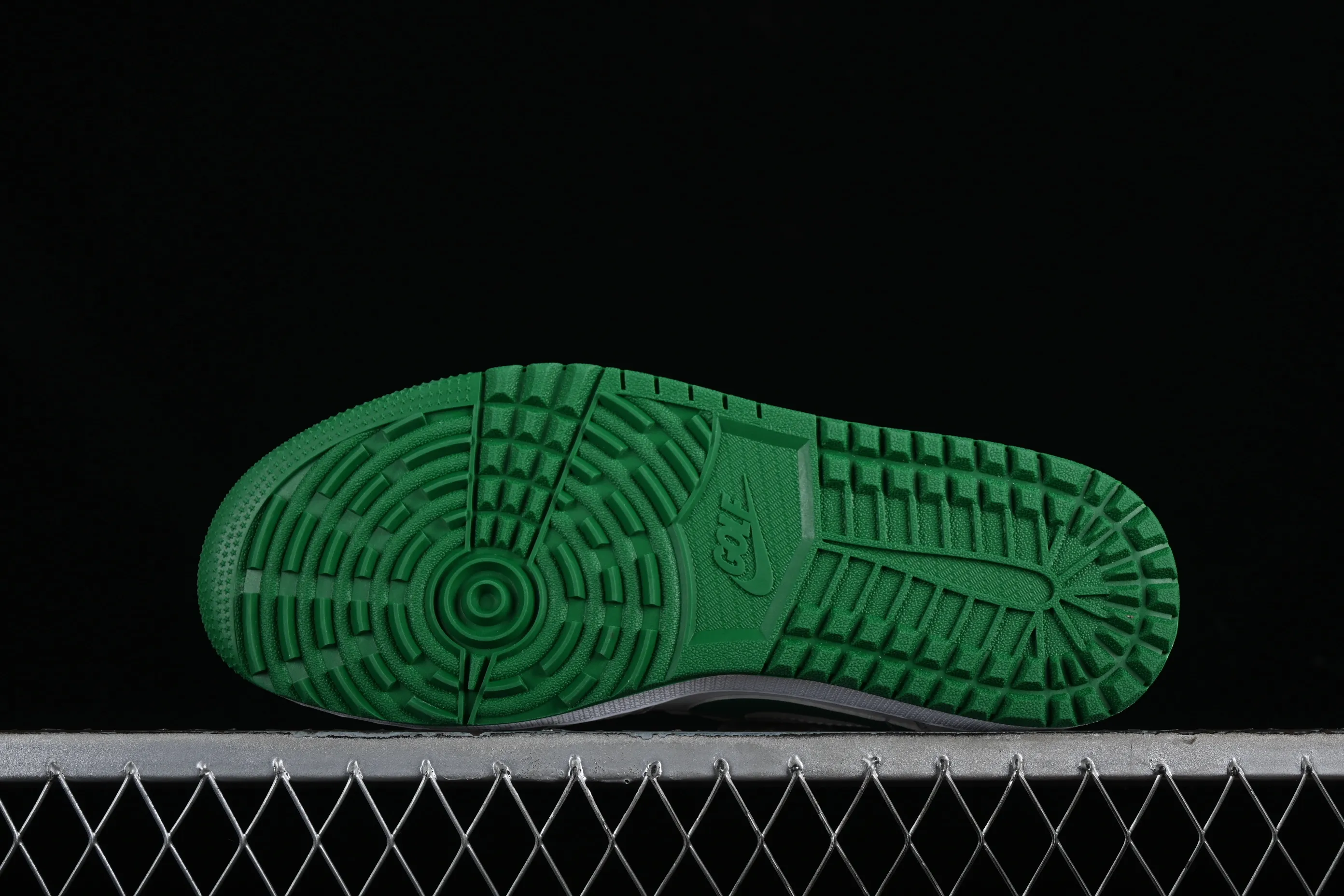 All categories Air Jordan Jordan series basketball shoes Air Jordan 1 Low G version pure original Air Jordan 1 Low Golf AJ1 Joe 1 new golf version gray white green color DD9315-112
